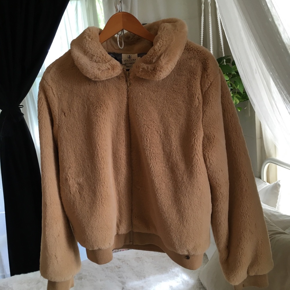 Fur (Faux) casting Jacket 🧥 Volcom - Picture 5 of 8